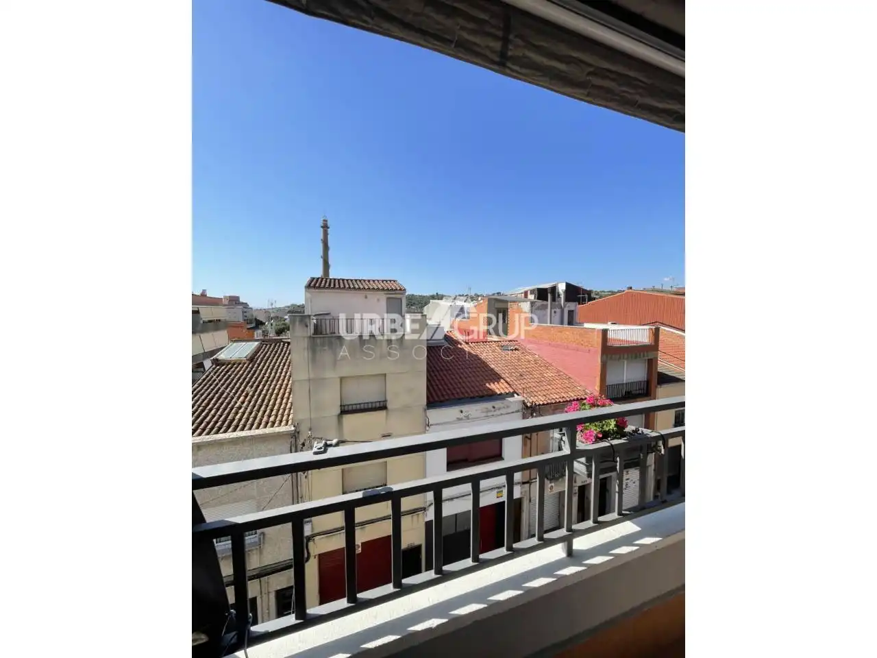 Vista exterior de Piso en venta en Terrassa con Aire acondicionado, Calefacción y Balcón