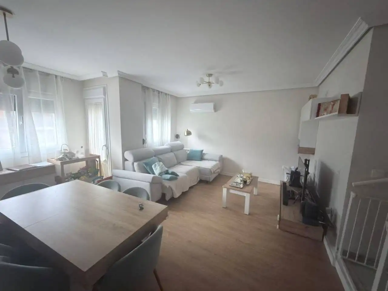 Sala d'estar de Àtic en venda en Badajoz amb Aire condicionat, Terrassa i Moblat