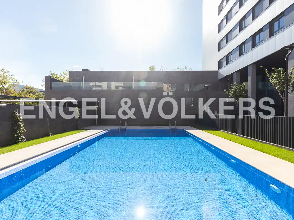 Piscina de Pis de lloguer en Valencia amb Aire condicionat, Calefacció i Terrassa