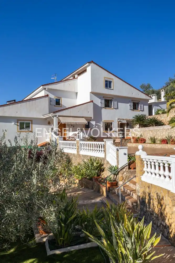 Vista exterior de Casa o chalet en venta en Pedralba con Calefacción, Jardín privado y Terraza