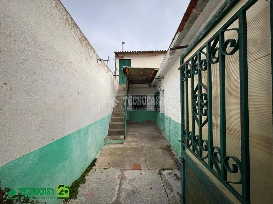 Vista exterior de Casa o chalet en venta en Las Ventas Con Peña Aguilera con Calefacción y Jardín privado