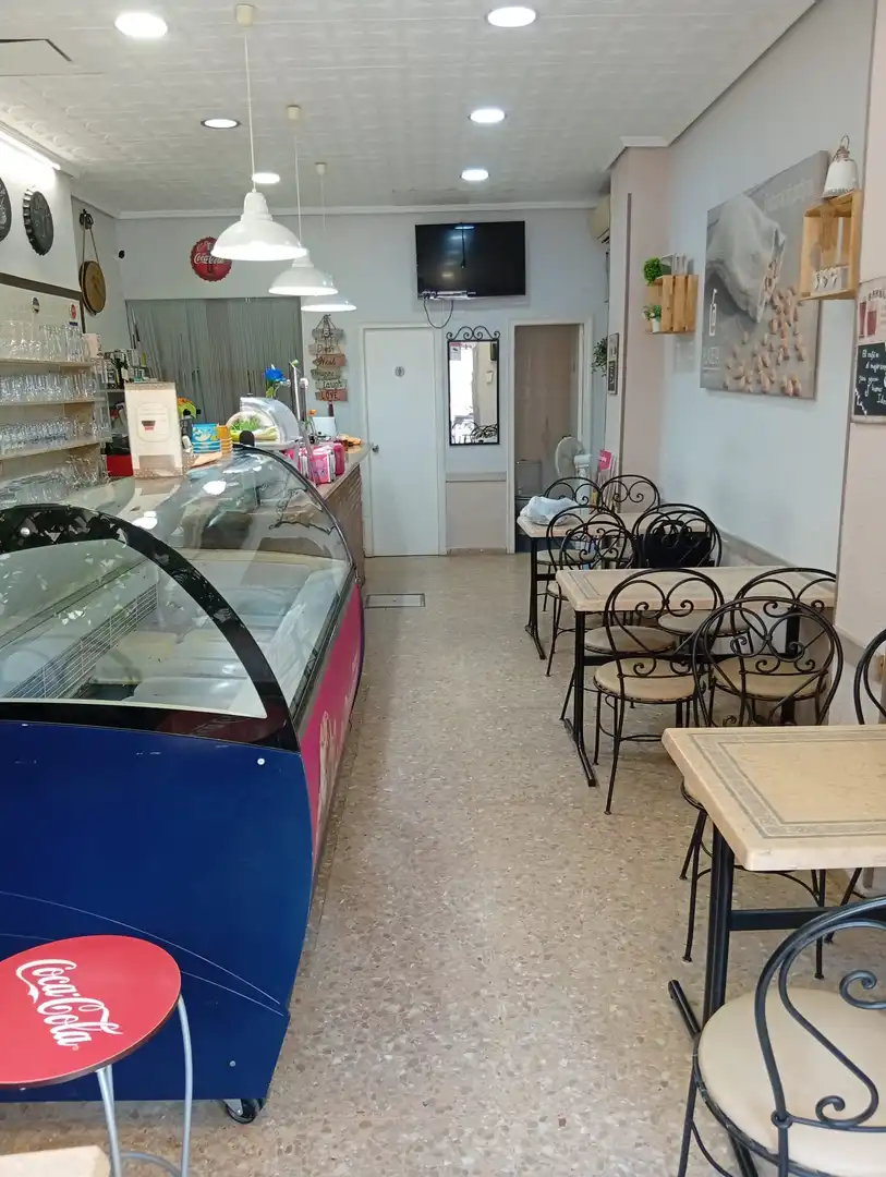 Local comercial en traspàs a Foios