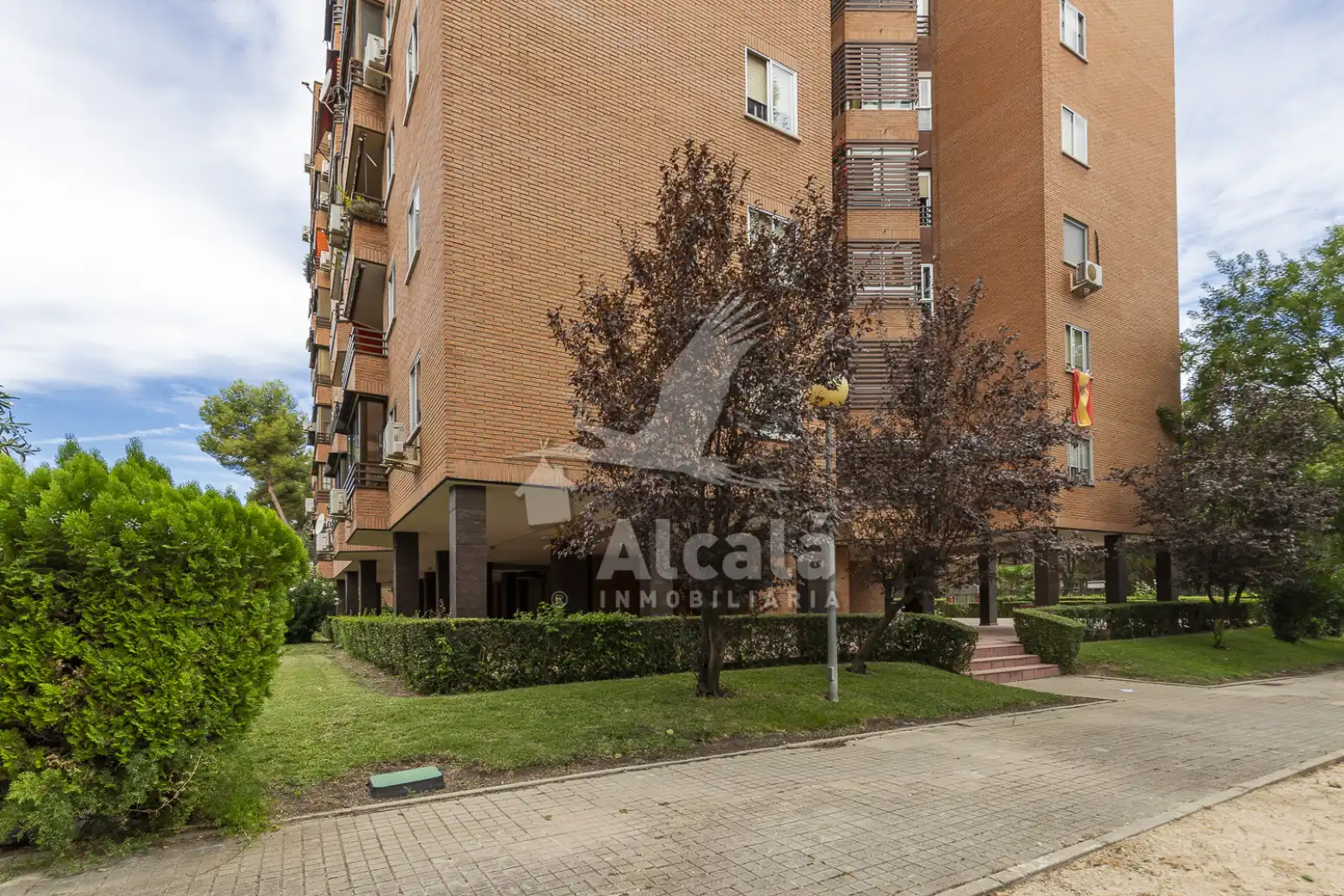 Vista exterior de Piso en venta en Coslada con Aire acondicionado, Calefacción y Jardín privado