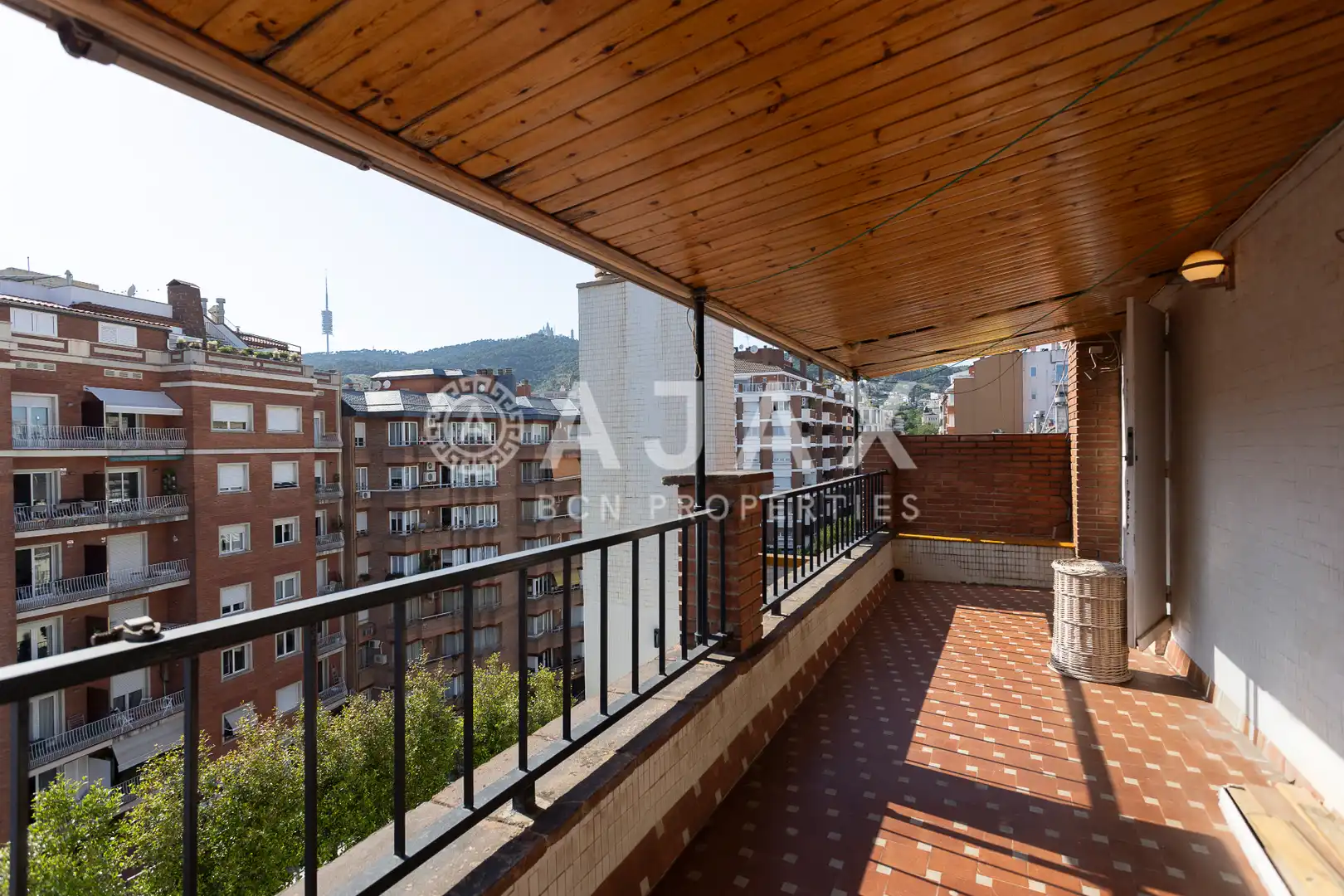 Habitación de Ático en venta en Barcelona con Aire acondicionado, Calefacción y Terraza