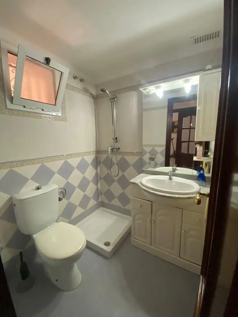 Bathroom of Houses for sale in Morón de la Frontera
