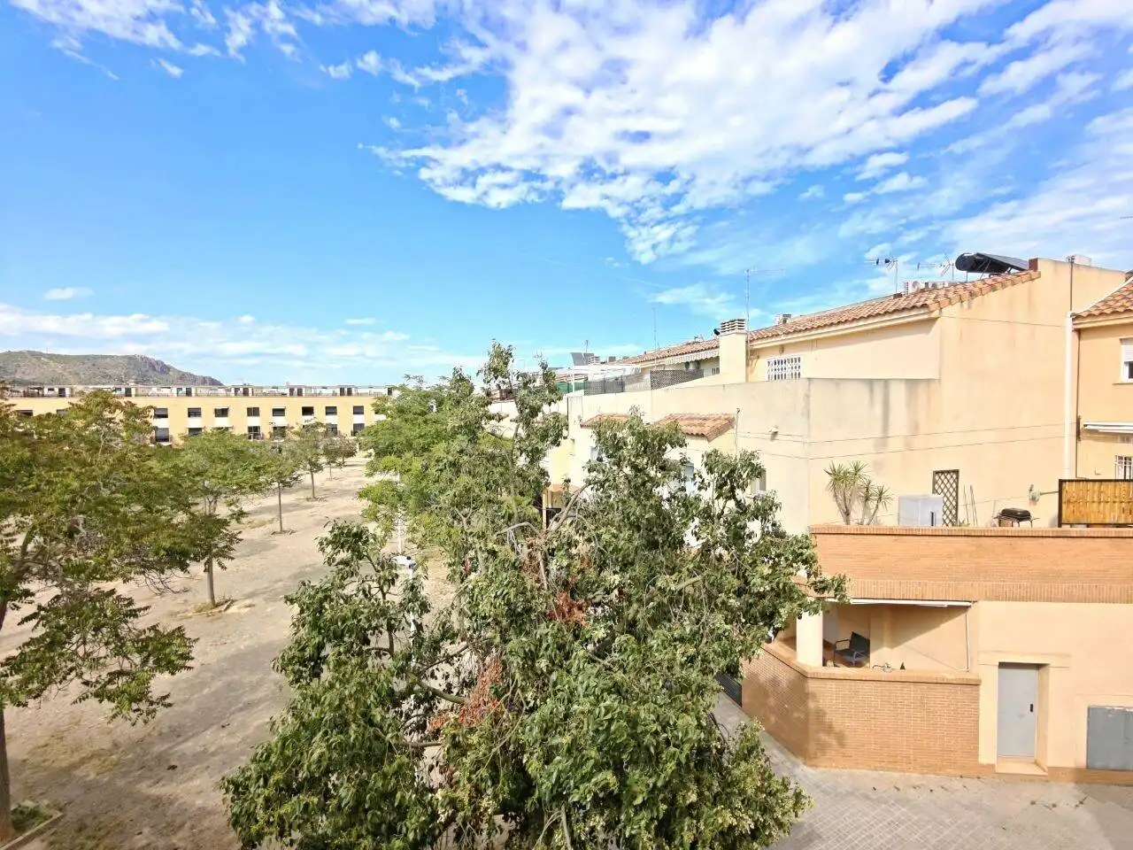 Vista exterior de Casa adosada en venda en Puçol amb Aire condicionat, Calefacció i Terrassa