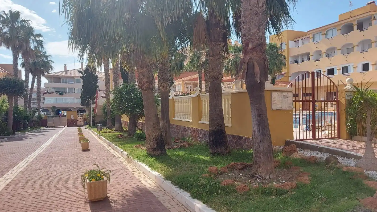 Vista exterior de Piso en venta en El Ejido con Aire acondicionado, Calefacción y Terraza