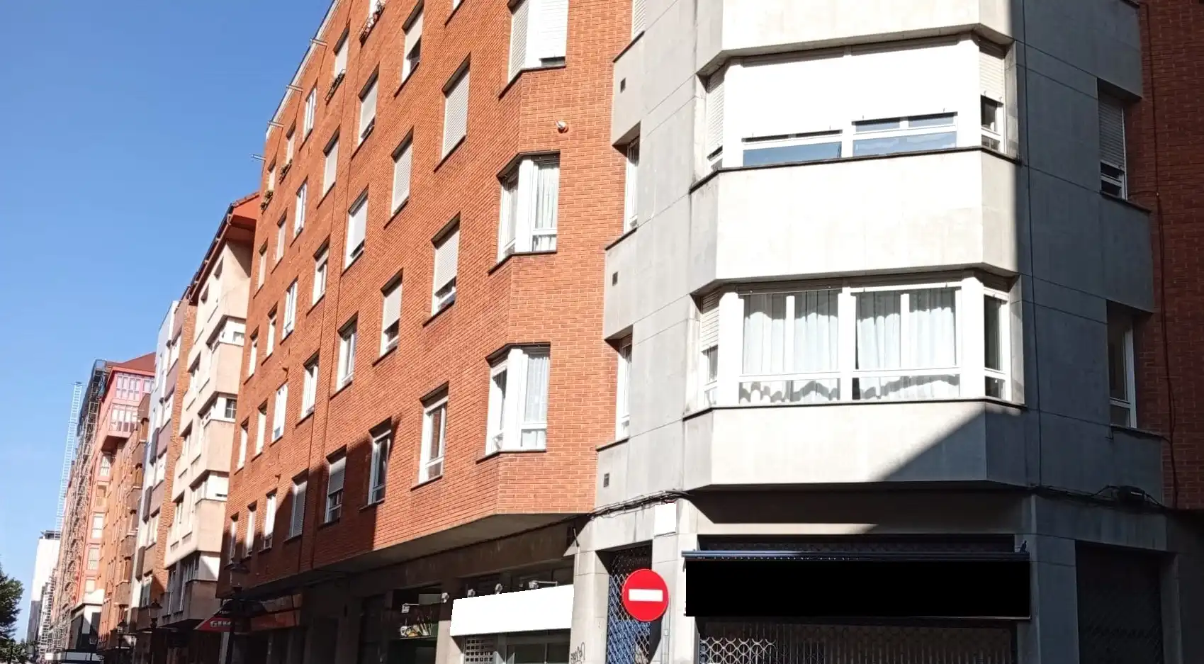 Vista exterior de Pis en venda en Gijón  amb Calefacció, Parquet i Traster