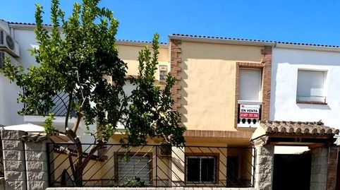 Foto 2 de Casa o xalet de lloguer a Calle Magnolia, Mengíbar, Jaén