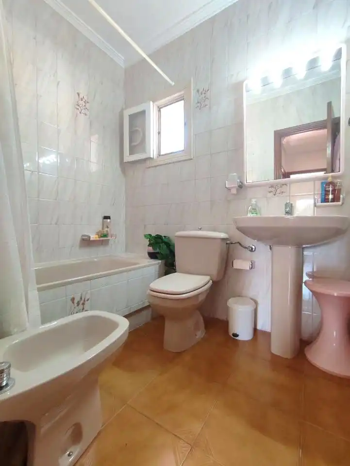 Bany de Casa o xalet en venda en San Pedro del Pinatar amb Aire condicionat, Jardí privat i Terrassa
