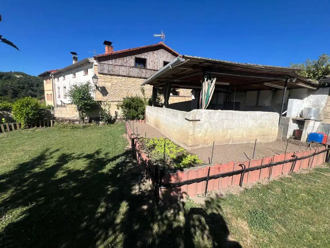 Jardí de Casa o xalet en venda en Añana amb Calefacció, Jardí privat i Traster
