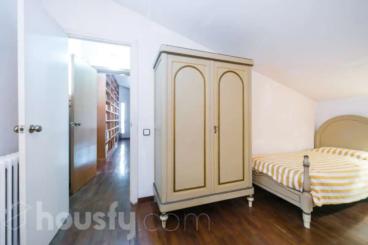 Dormitori de Casa o xalet en venda en Tarragona amb Calefacció, Jardí privat i Parquet