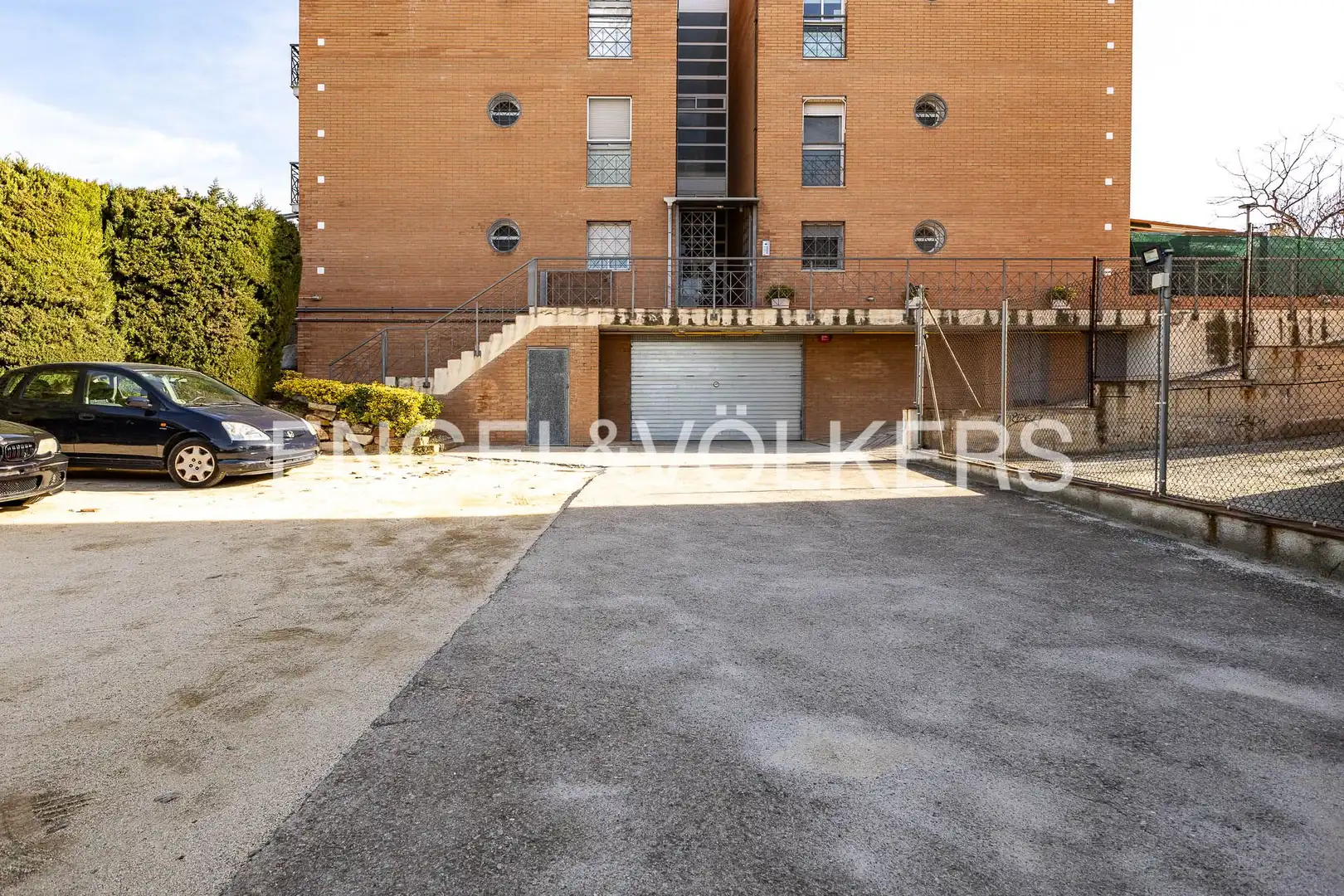 Parkplatz von Wohnung zum Verkauf in Mataró mit Klimaanlage, Heizung und Terrasse