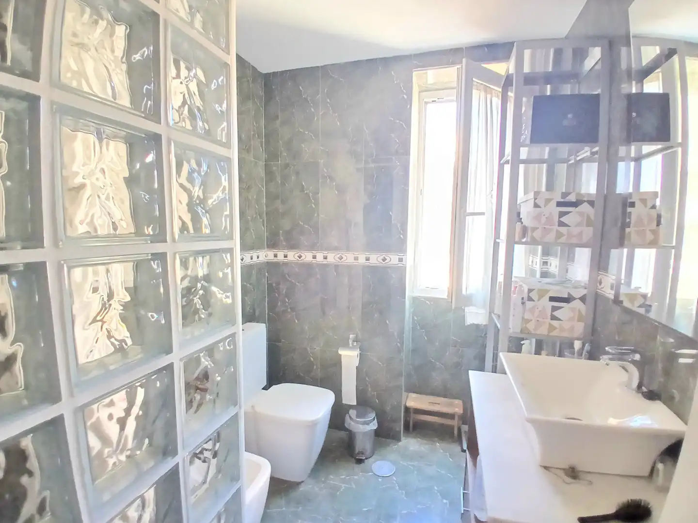 Baño de Piso en venta en Almería con Aire acondicionado, Trastero y Amueblado