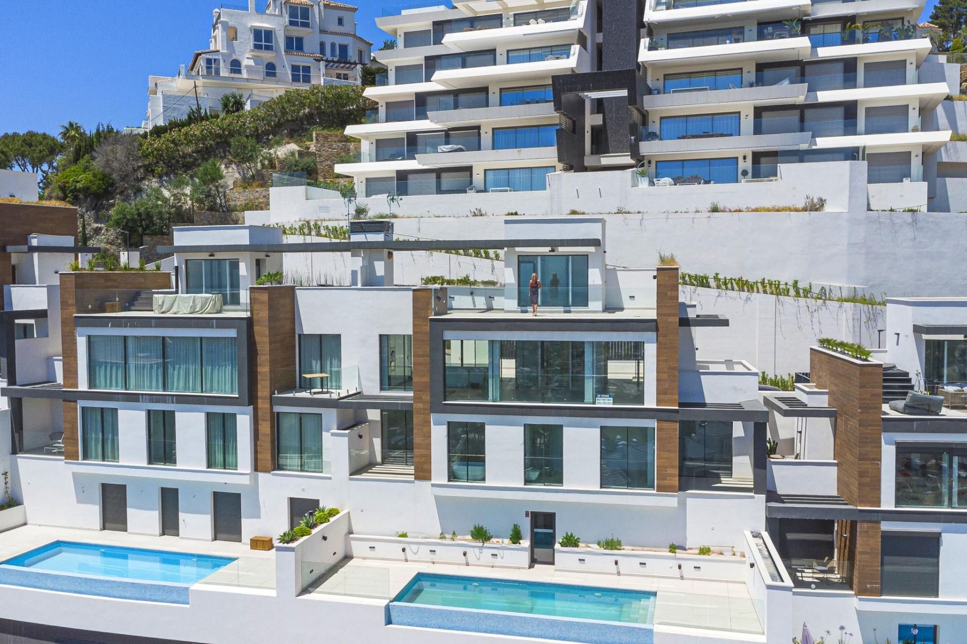 Exterior view of House or chalet for sale in Benahavís  with Air Conditioner, Heating and Terrace