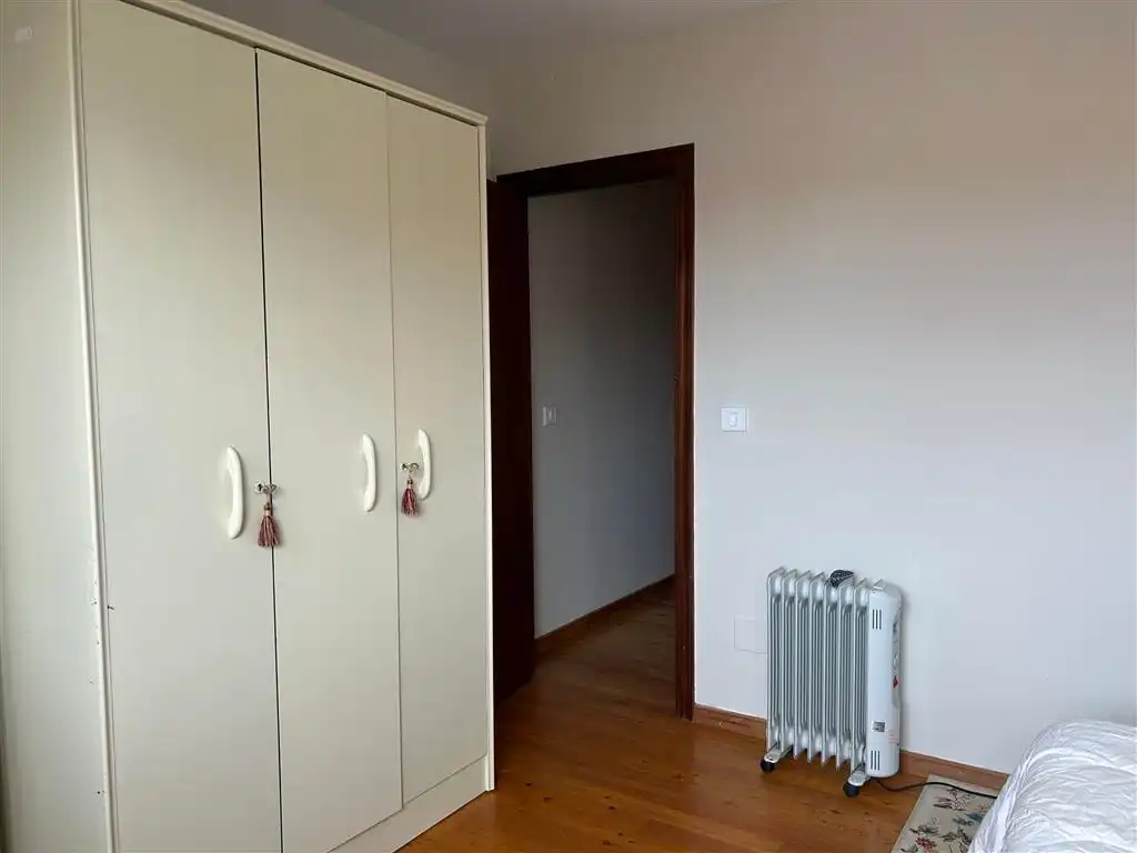Habitación de Piso de alquiler en Val de San Vicente  con Calefacción, Parquet y Amueblado