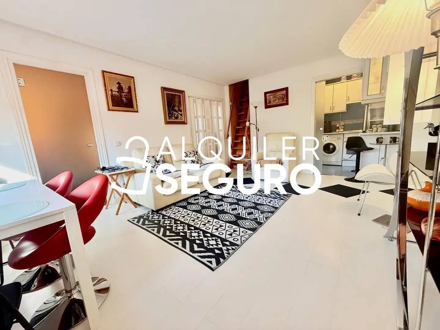 Vista exterior de Piso de alquiler en Madrid con Aire acondicionado, Calefacción y Piscina