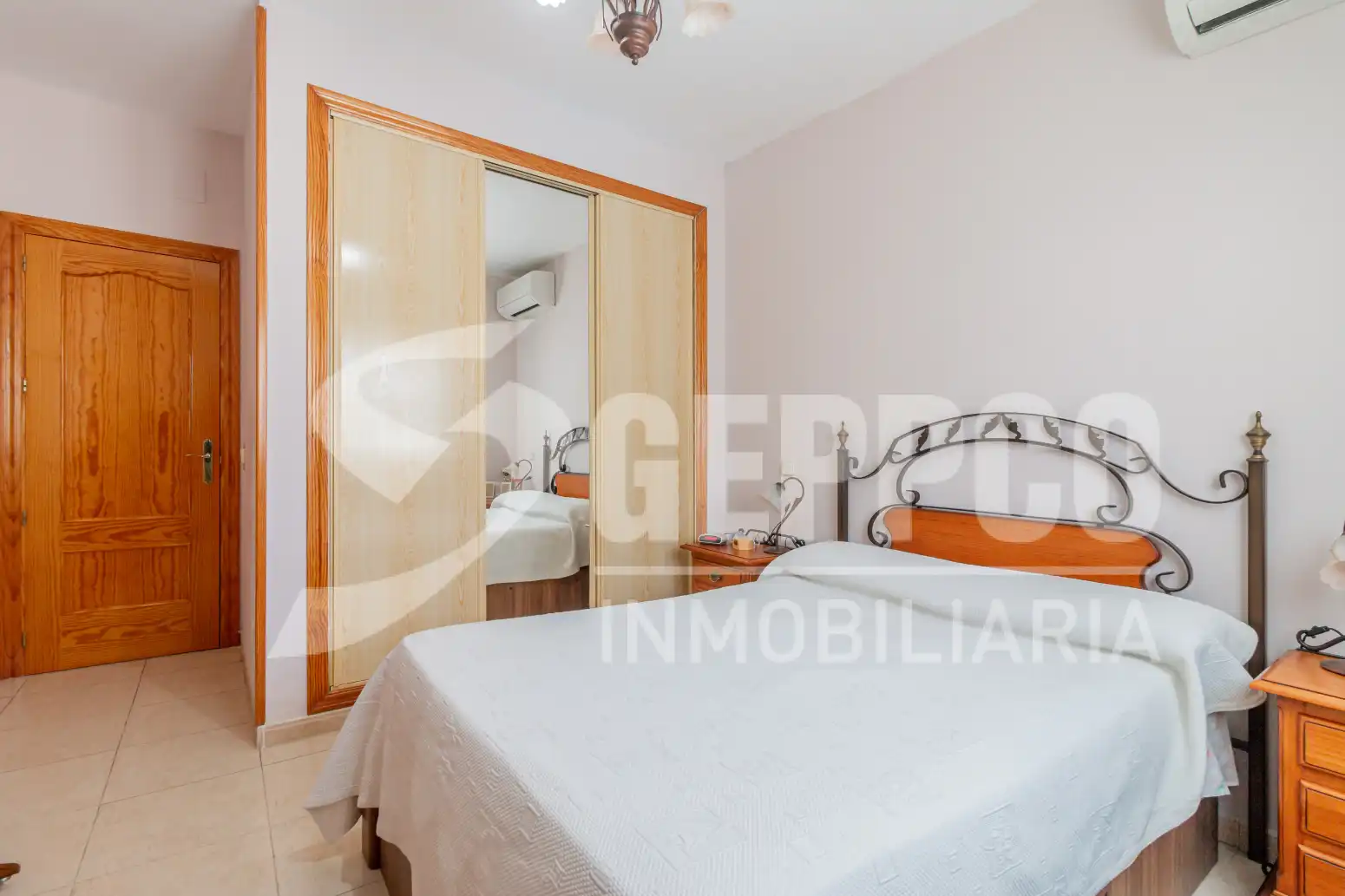 Dormitori de Casa o xalet en venda en Santa Cruz del Retamar amb Aire condicionat, Calefacció i Terrassa