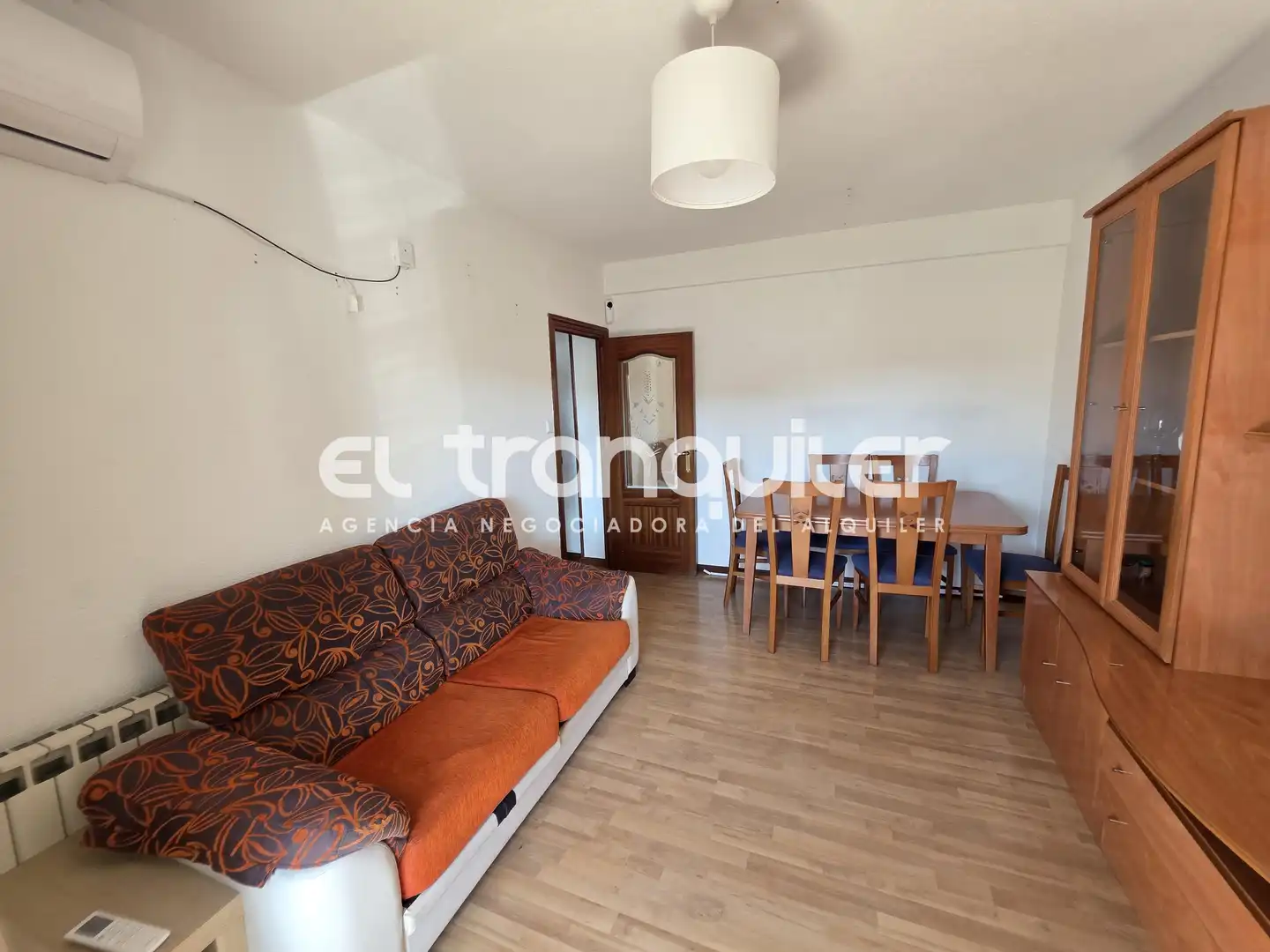 Living room of Flat for rent in Madrid  with Air Conditioner, Terrace and Furnished