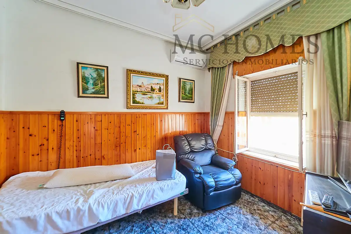 House with terrace for sale in Calle de Atanagildo, imagen 2