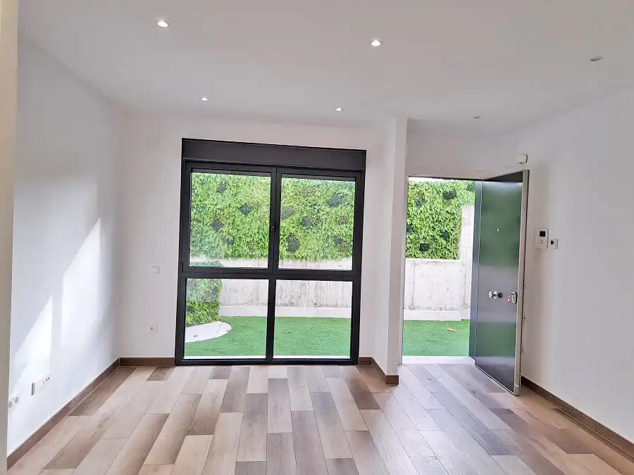 Ground floor for rent in Torrelodones  with Air Conditioner, Heating and Private garden