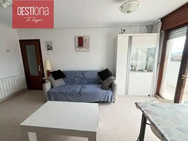 Sala de estar de Ático en venta en Noja con Terraza, Amueblado y Balcón