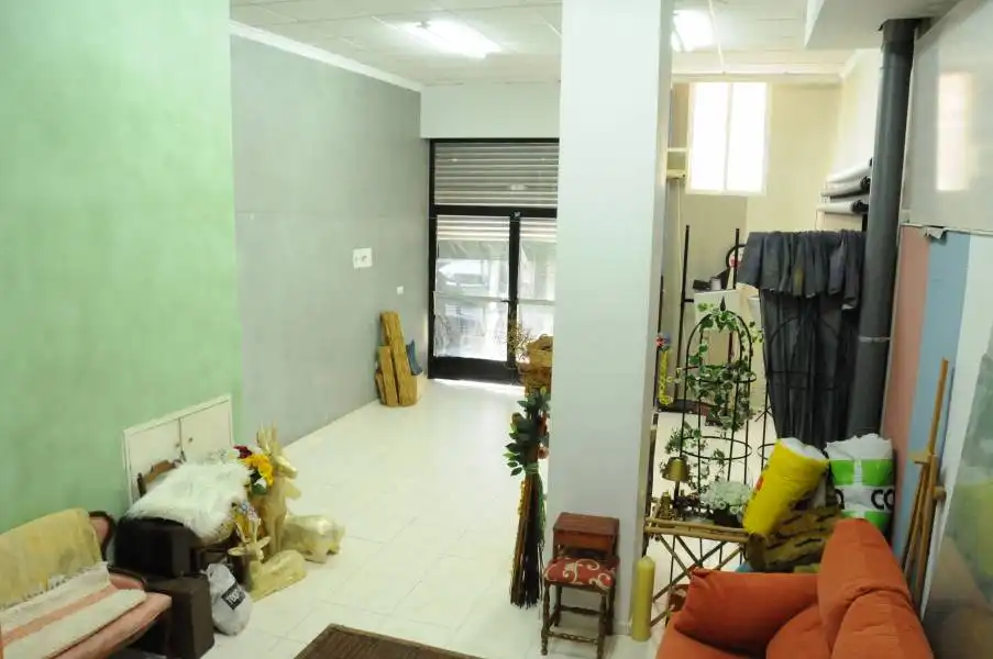 Local comercial en venda a Sur, imagen 4