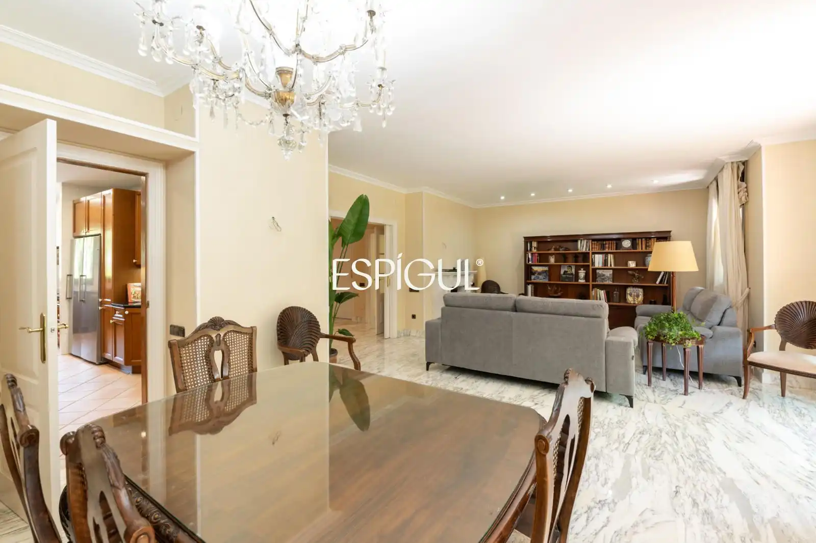 Living room of Houses for sale in Sant Cugat del Vallès  with Air Conditioner, Heating and Storage room