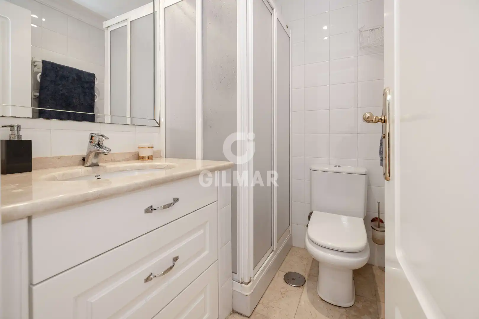 Baño de Apartamento en venta en Marbella con Calefacción, Jardín privado y Trastero