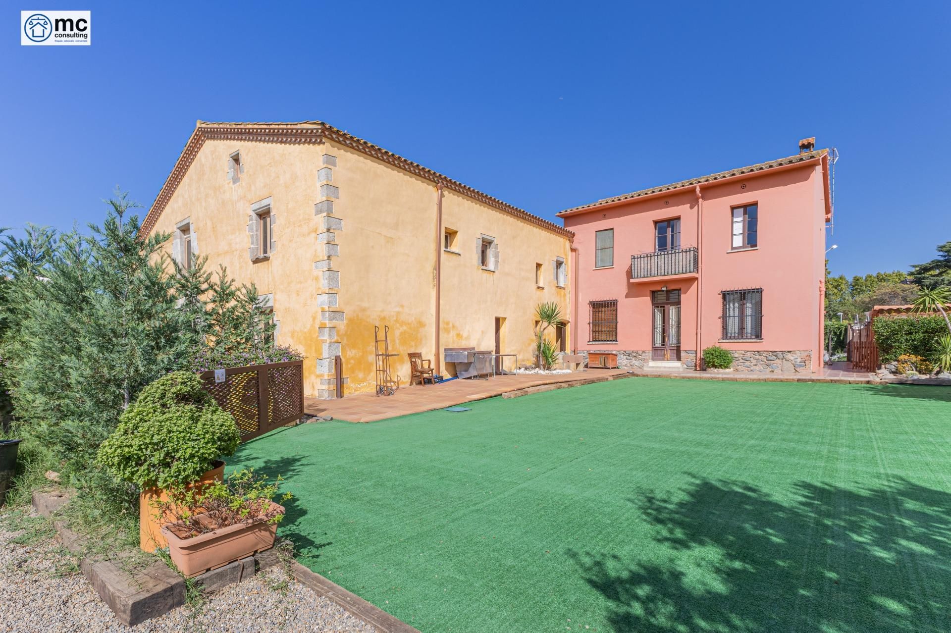Außenansicht von Country house zum verkauf in Cardedeu mit Privatgarten