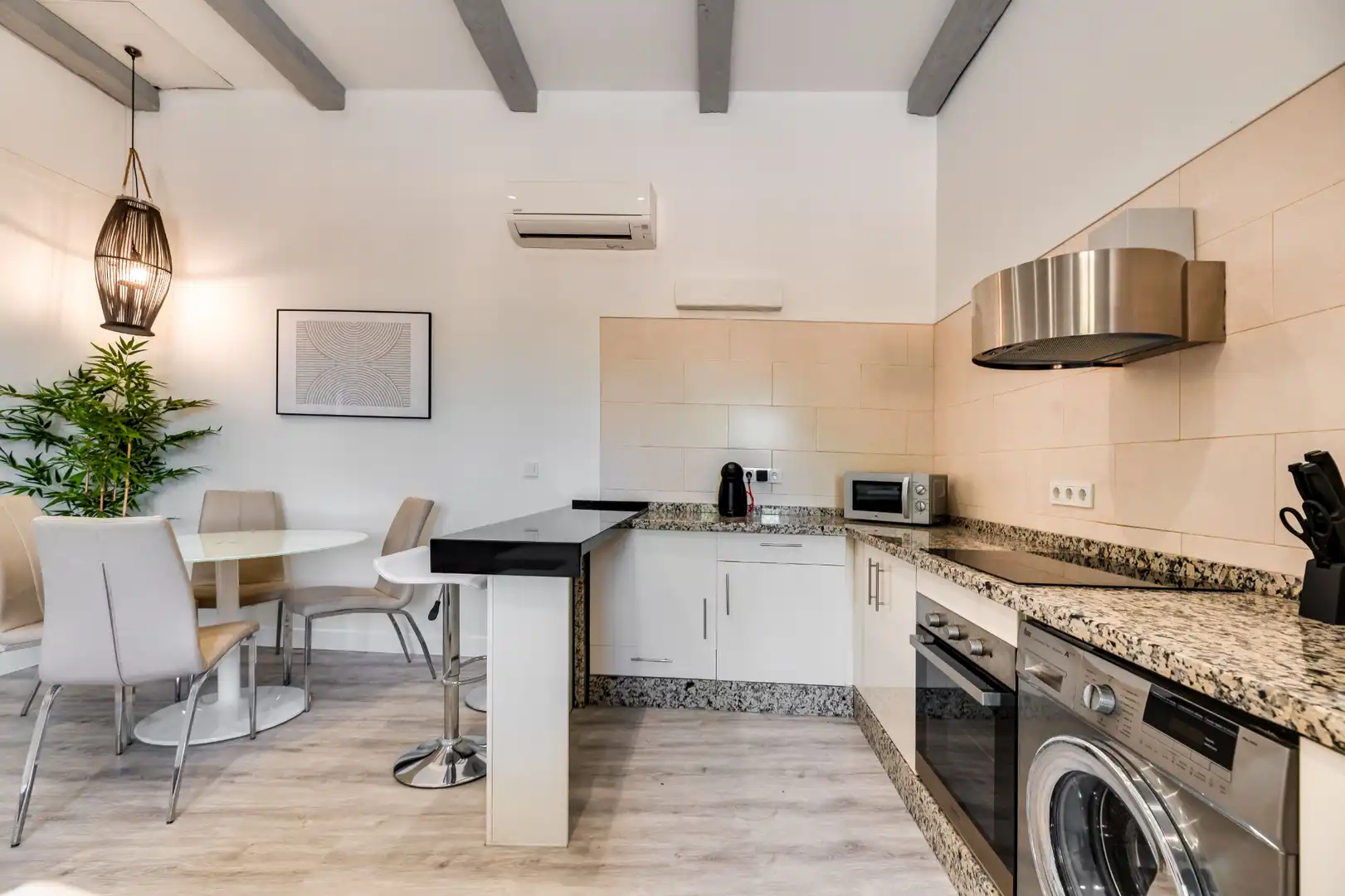 Cuina de Apartament de lloguer en Málaga amb Aire condicionat, Calefacció i Parquet