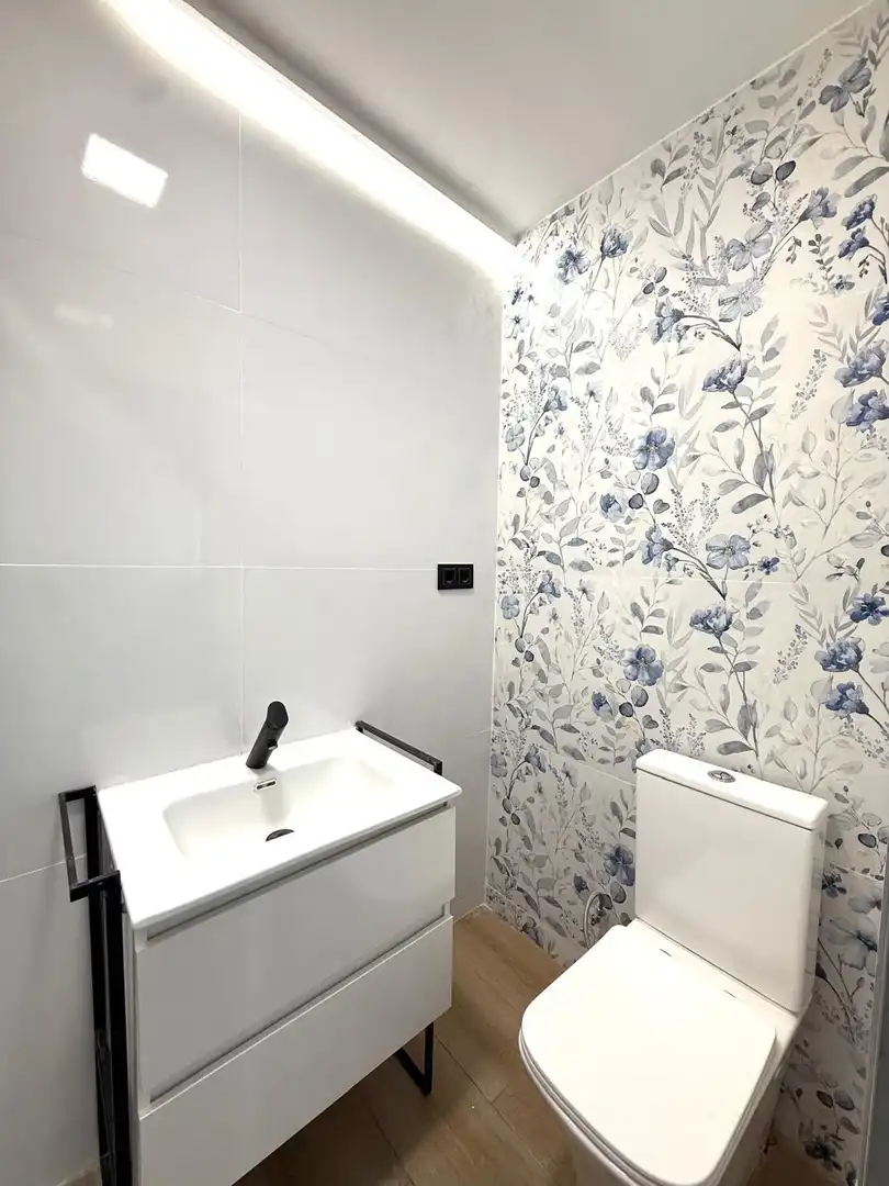 Bathroom of Attic for sale in Lleida
