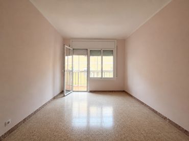 Wohnung mit Balkon zum Verkauf in Carrer de la Sardana 6