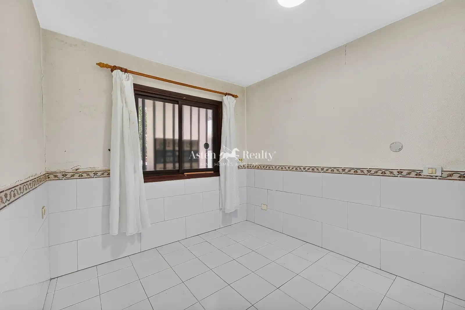 Dormitori de Apartament en venda en Arona amb Terrassa, Piscina i Piscina comunitària