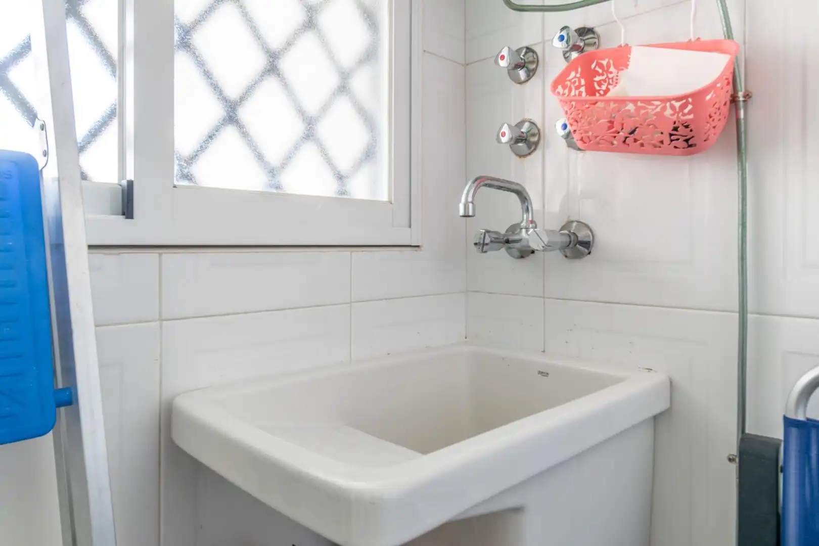 Bathroom of Flat for sale in Salobreña  with Private garden, Terrace and Furnished