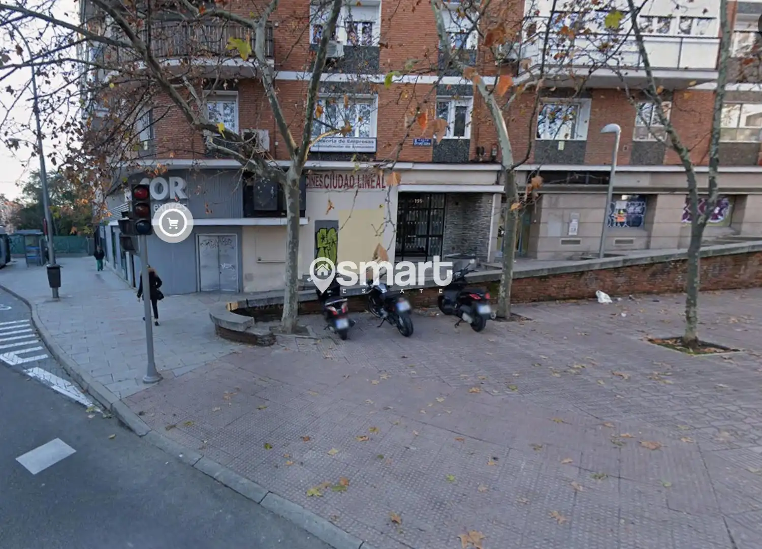 Vista exterior de Local en venda en Madrid