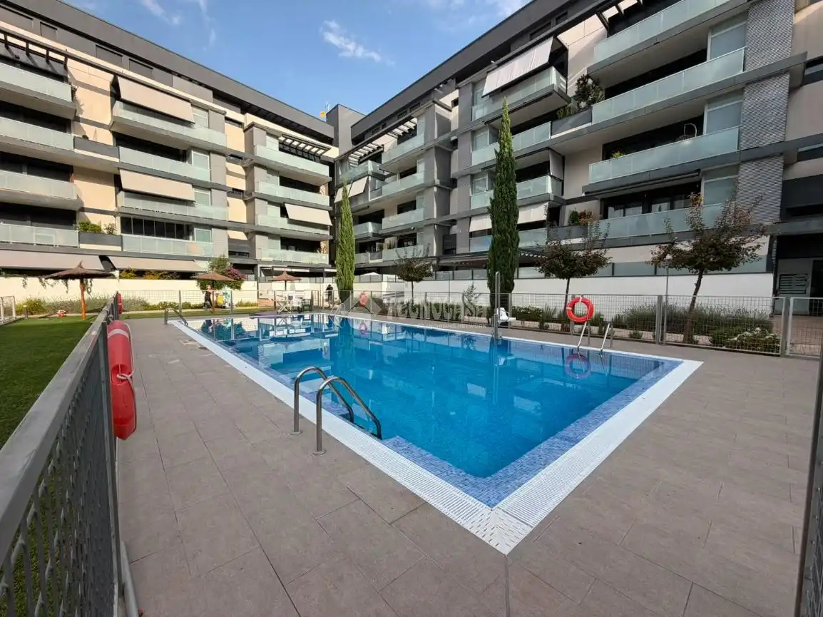 Piscina de Pis en venda en Alcalá de Henares