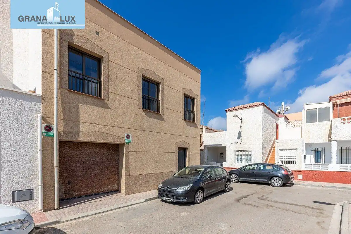 Houses for sale in Calle Miramar, Aguamarga