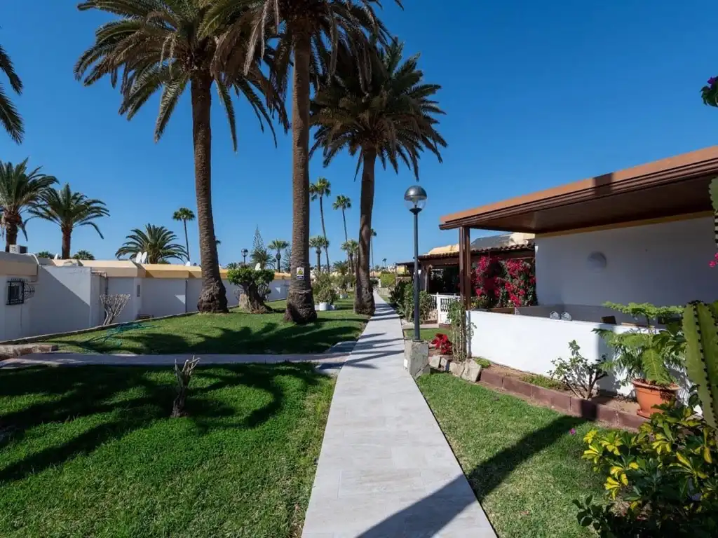 Jardín de Casa adosada en venta en San Bartolomé de Tirajana con Terraza, Amueblado y Horno