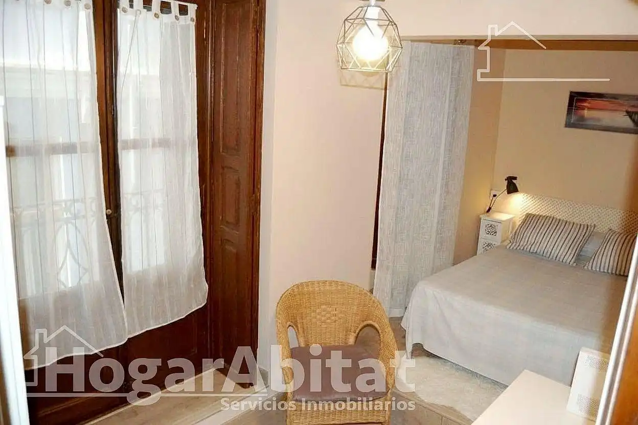 Bedroom of Flat for sale in Ciutat Vella 