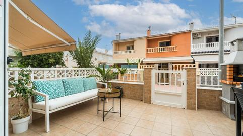 Foto 3 von Einfamilien-Reihenhaus zum Verkauf in Calle Bulnes, 3, Playa de los Náufragos, Torrevieja