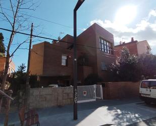 Exterior view of House or chalet for sale in  Barcelona Capital  with Air Conditioner, Heating and Private garden