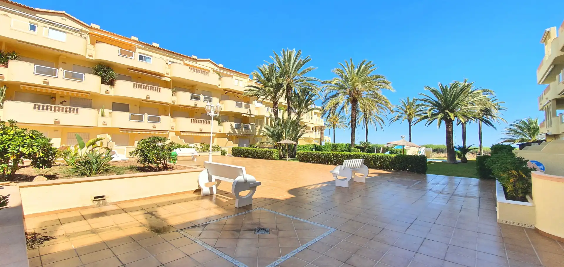 Vista exterior de Apartamento de alquiler en Dénia con Aire acondicionado, Calefacción y Terraza