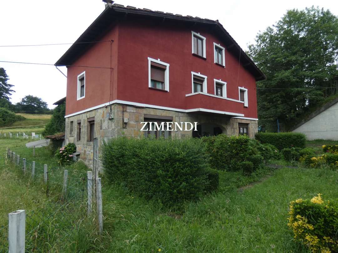 Exterior view of Single-family semi-detached for sale in Berriz  with Air Conditioner, Heating and Balcony