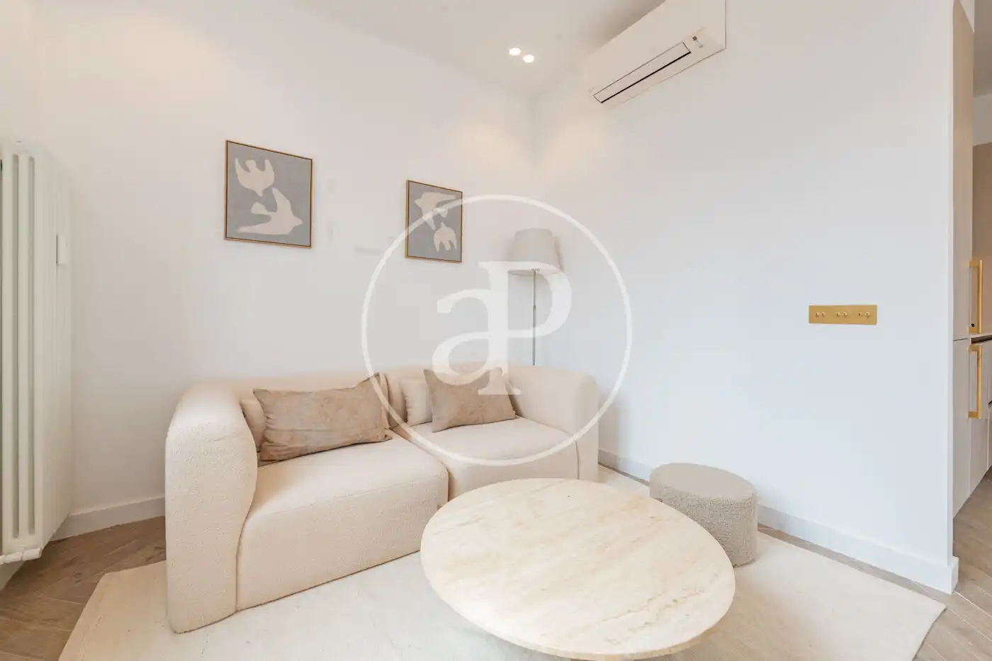 Living room of Flat for sale in Madrid  with Air Conditioner, Heating and Terrace