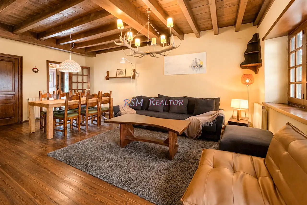 Sala d'estar de Casa o xalet en venda en Vielha e Mijaran amb Calefacció, Jardí privat i Parquet