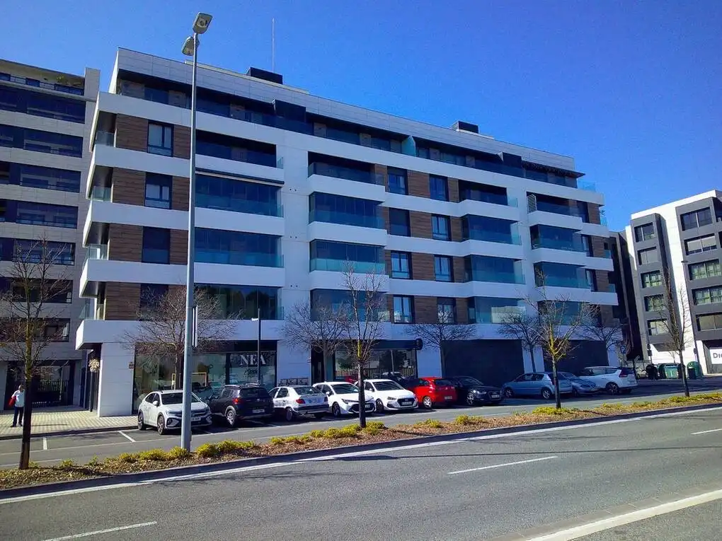 Flat for rent in Calle Jose Manuel Baena Martin, Lezkairu