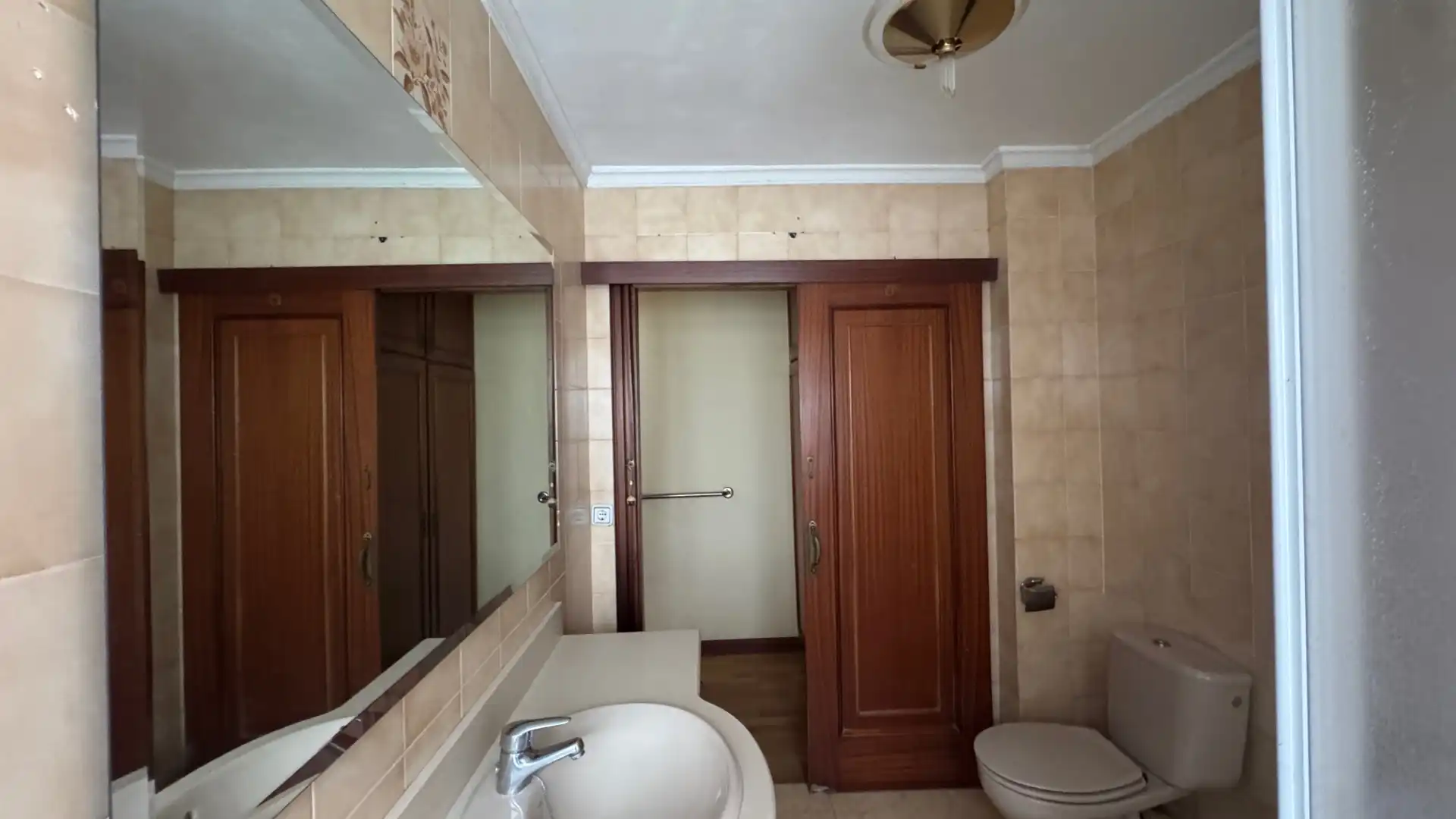 Baño de Piso en venta en Santander con Calefacción