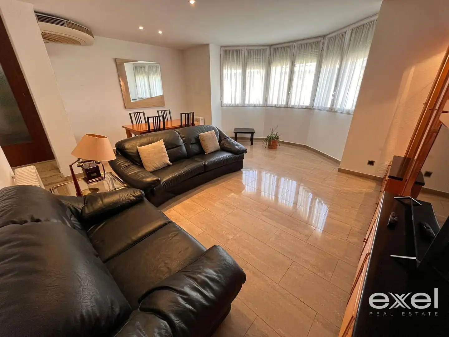 Living room of Houses for sale in Sant Joan Despí  with Air Conditioner, Heating and Terrace