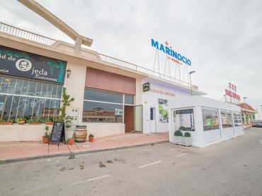 Local comercial en venda a Calle viena